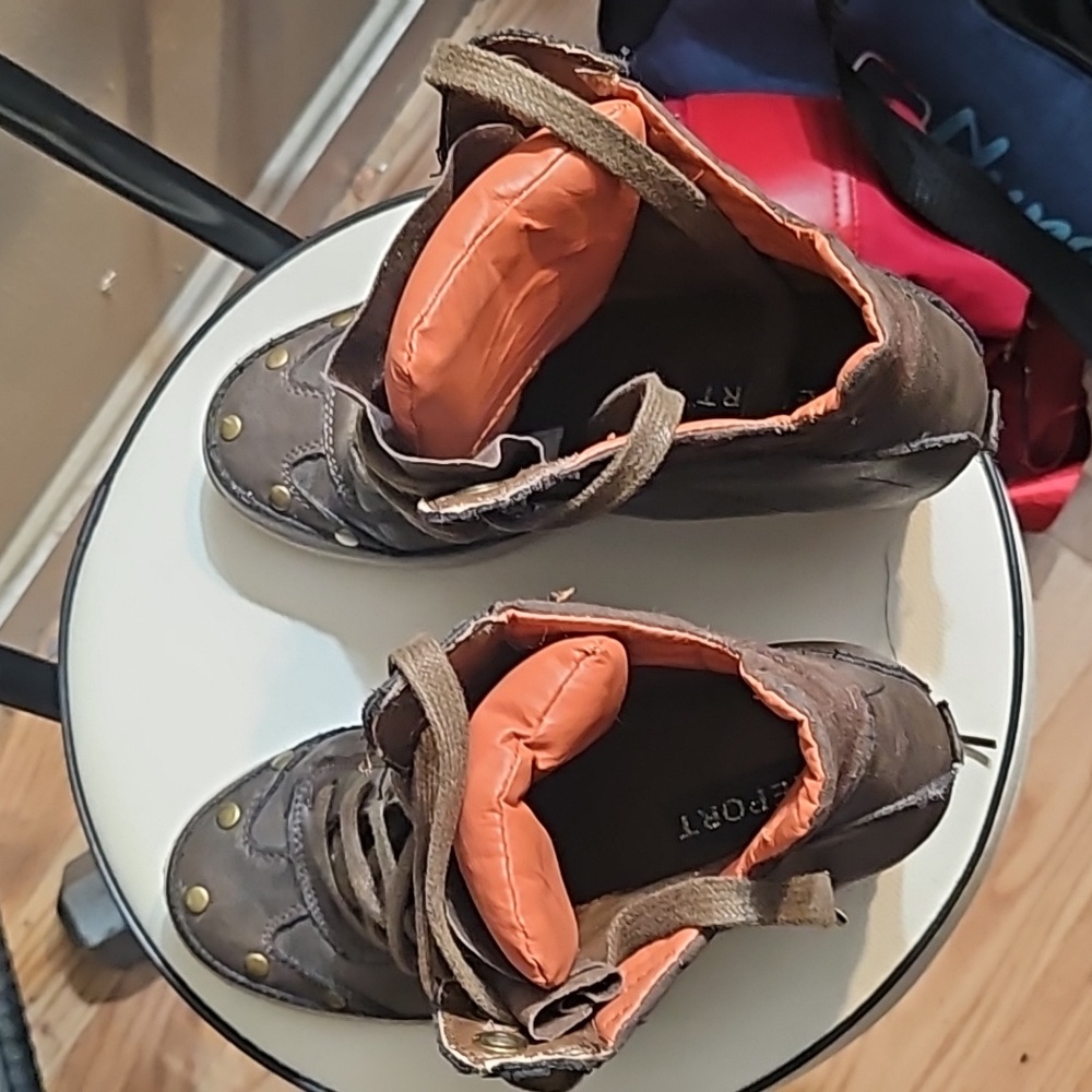 Boots - Picture 2 of 8